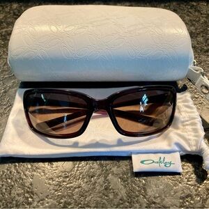 Oakley Dispute Women’s Polarized Sunglasses & Case OO9233-04